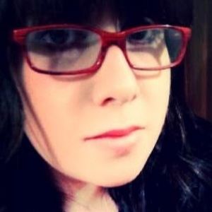 Meet your Posher, Hilary